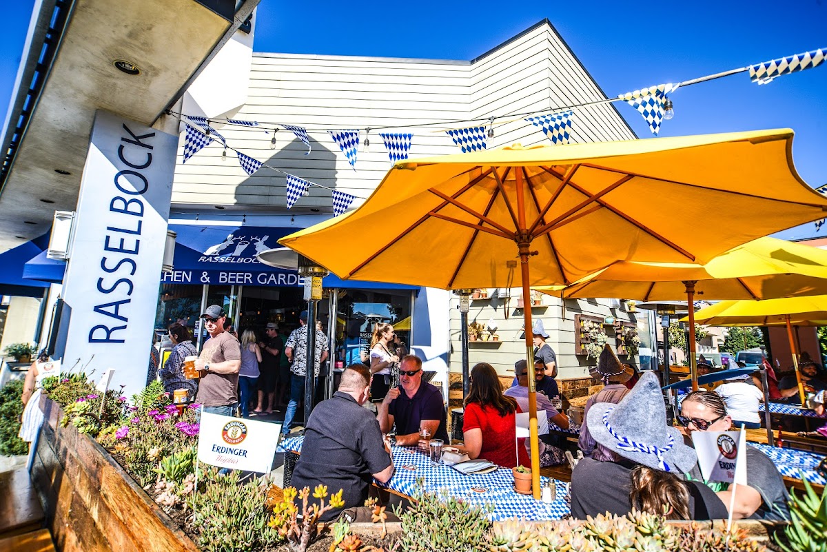 Rasselbock Kitchen & Beer Garden